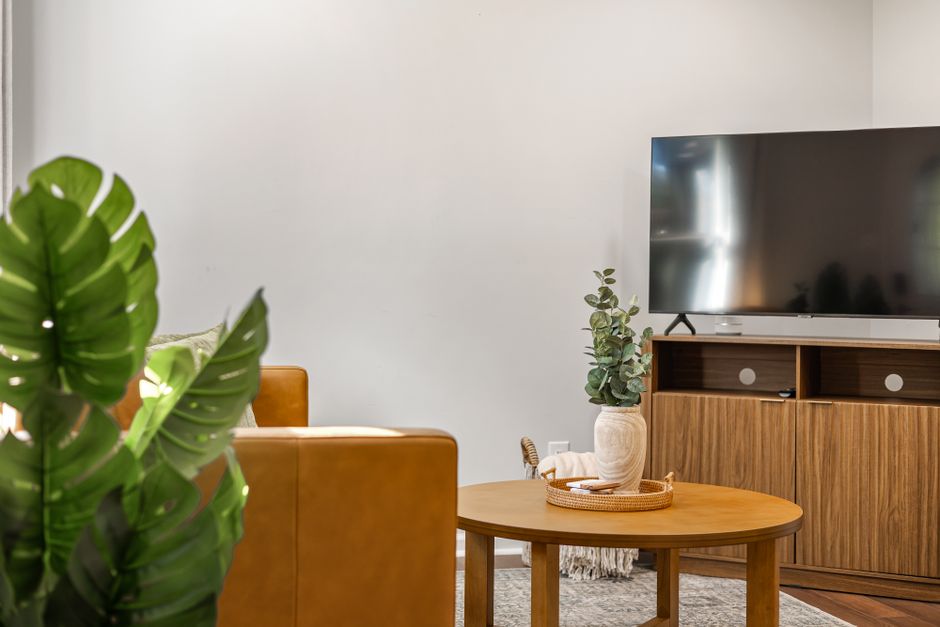 テレビ 4K スマートTV